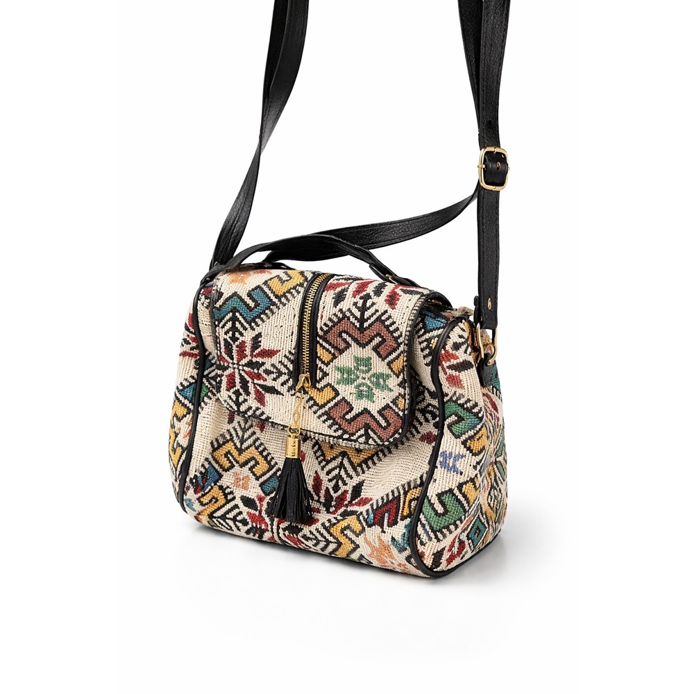 Boho Woven Shoulder Bag Colorful Geometric Pattern Tassel‎ Fringe Zip Closure